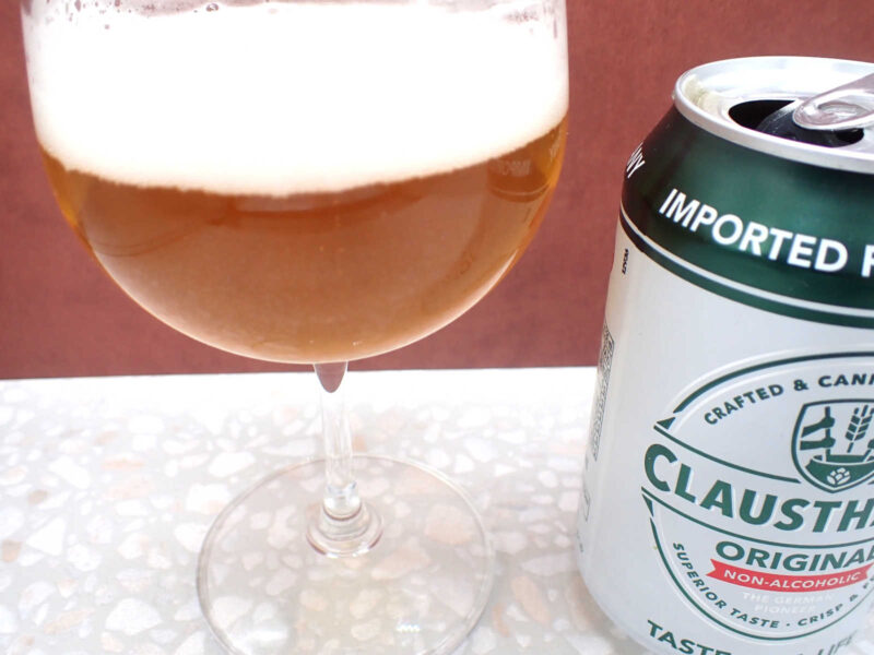 CLAUSTHALER ノンアルコールビールの色や風味について、クラウスターラーの中身の写真です。