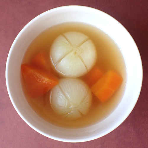 玉ねぎまるごとポトフ「北海道干ばつ支援・ちび玉ねぎ」と「らでぃっしゅぼーやのふぞろい・にんじん」を使用した野菜レシピ